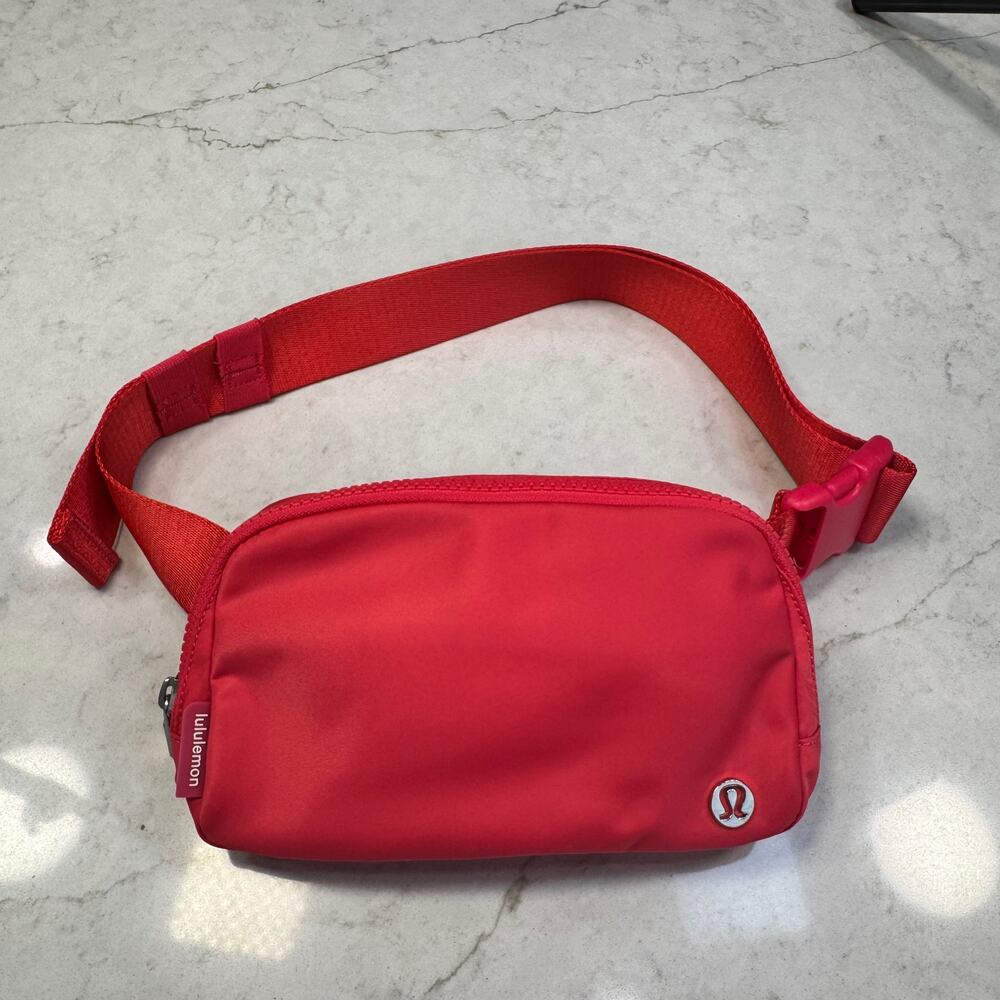 lululemon Everywhere Belt Bag 1L Lip Gloss Red Pink Nylon Fanny Pack Crossbody - Picture 11 of 14